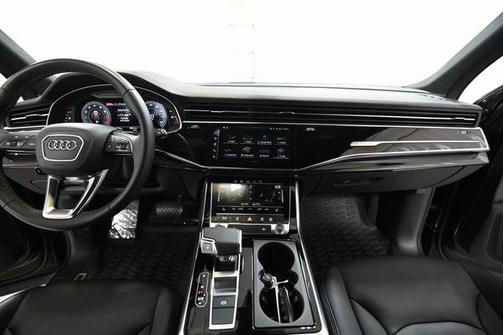 2025 Audi Q7 45 Premium