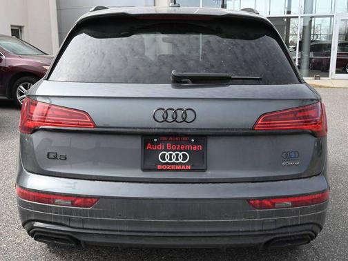 Daytona Gray Pearl Effect 2024 Audi Q5 45 S line Premium