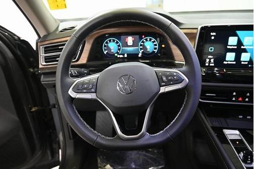 2026 Volkswagen Atlas 2.0T SE w/Technology 4MOTION