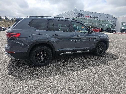 Pure Gray 2024 Volkswagen Atlas 2.0T SEL