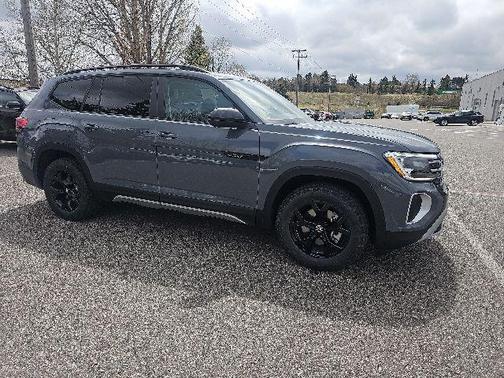 Pure Gray 2024 Volkswagen Atlas 2.0T SEL