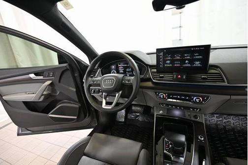 2023 Audi Q5 45 S line Prestige