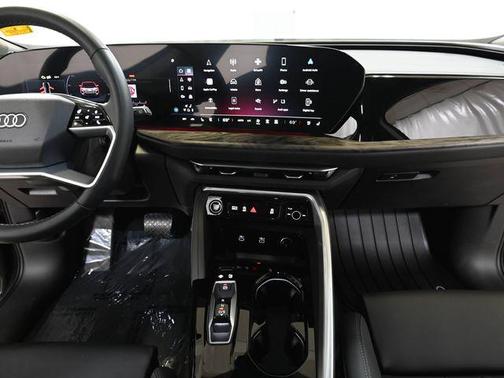 Tambora Gray Metallic 2025 Audi Q5 Premium Plus TFSI quattro S tronic