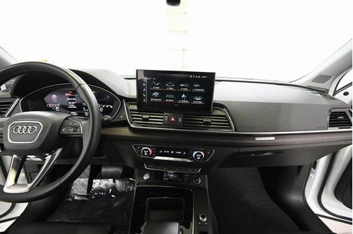 2024 Audi Q5 45 S line Premium Plus