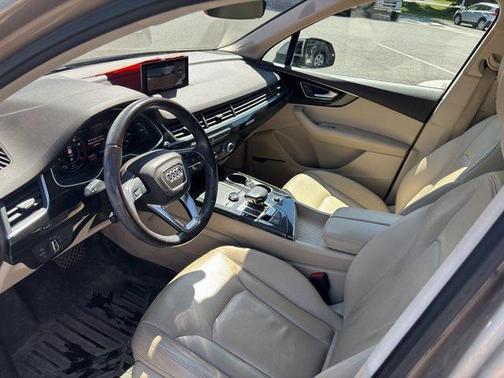 2019 Audi Q7 55 Premium Plus