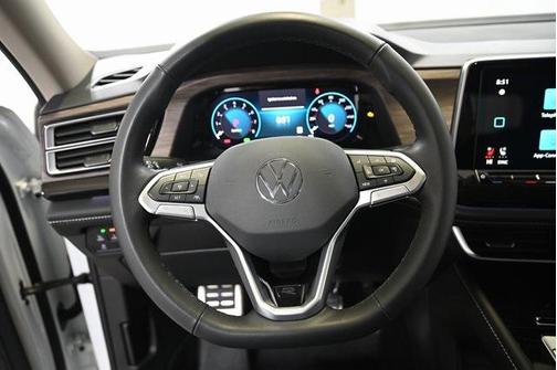 2025 Volkswagen Atlas 2.0T SEL Premium R-Line 4MOTION