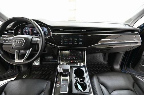 2022 Audi Q7 55 Premium Plus