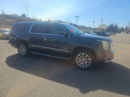 Dark Sky Metallic 2019 GMC Yukon XL Denali