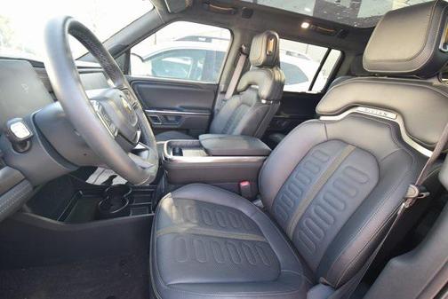 2023 Rivian R1S Adventure