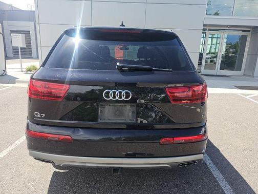 Orca Black Metallic 2019 Audi Q7 55 Prestige