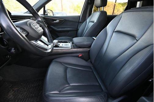 2020 Audi Q7 45 Premium Plus