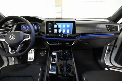 2026 Volkswagen Atlas Cross Sport 2.0T SEL Premium