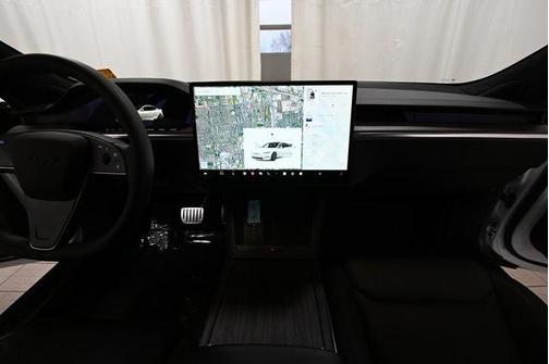 2022 Tesla Model S Base