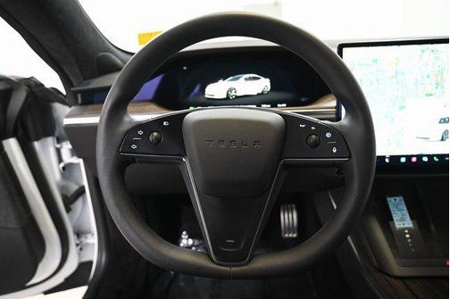 2022 Tesla Model S Base