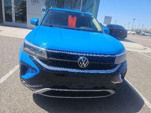 Cornflower Blue 2023 Volkswagen Taos 1.5T SE