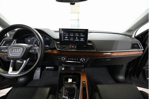 2023 Audi Q5 45 S line Premium Plus