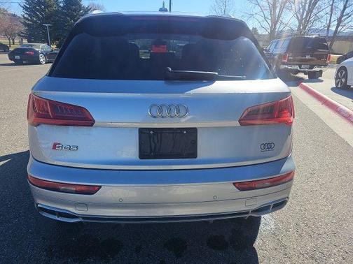 Florett Silver Metallic 2018 Audi SQ5 3.0T Prestige