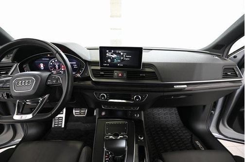 Florett Silver Metallic 2018 Audi SQ5 3.0T Prestige