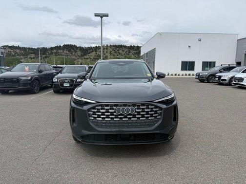 Tambora Gray Metallic 2025 Audi Q5 Premium Plus TFSI quattro S tronic