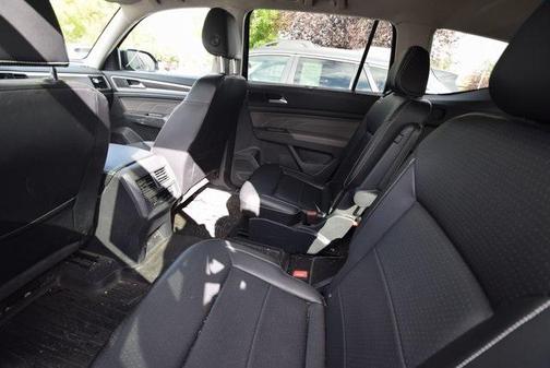 2022 Volkswagen Atlas 2.0T SE w/Technology 4MOTION