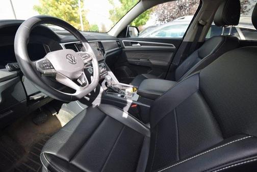 2022 Volkswagen Atlas 2.0T SE w/Technology 4MOTION