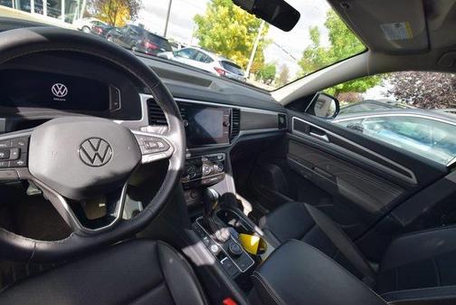 2022 Volkswagen Atlas 2.0T SE w/Technology 4MOTION