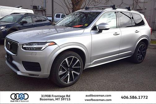 2021 Volvo XC90 T6 Momentum