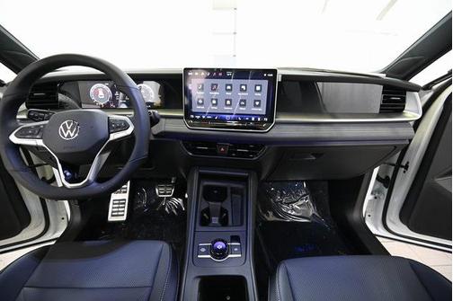 2026 Volkswagen Tiguan 2.0T SE R-Line Black 4MOTION