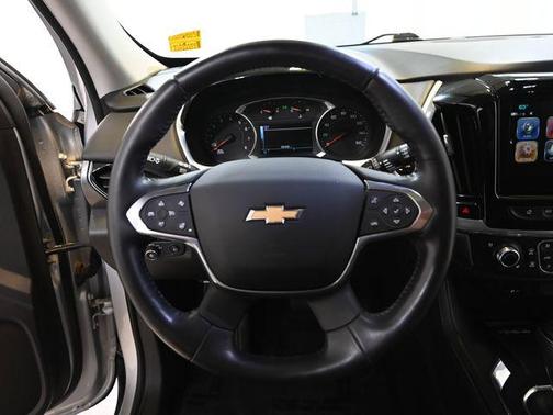 Silver Ice Metallic 2018 Chevrolet Traverse Premier
