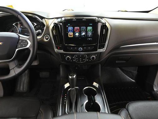 Silver Ice Metallic 2018 Chevrolet Traverse Premier