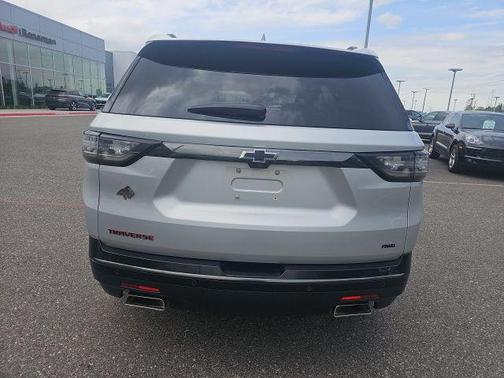 Silver Ice Metallic 2018 Chevrolet Traverse Premier