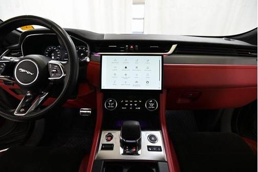 2022 Jaguar F-PACE SVR P550 AWD Automatic