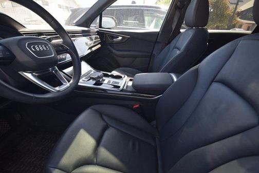 2022 Audi Q7 55 Premium