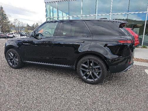 Santorini Black Metallic 2024 Land Rover Range Rover Sport SE