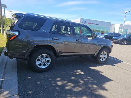 Magnetic Gray Metallic 2016 Toyota 4Runner SR5