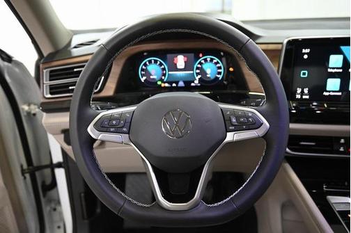 2026 Volkswagen Atlas 2.0T SE w/Technology 4MOTION