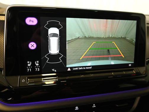 Pure White 2024 Volkswagen Atlas 2.0T SE w/Technology 4MOTION