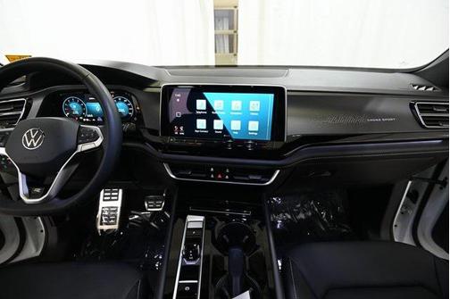 2024 Volkswagen Atlas Cross Sport 2.0T SEL