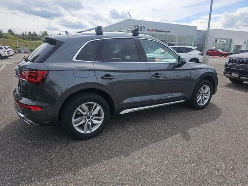Daytona Gray Pearl Effect 2023 Audi Q5 45 S line Premium