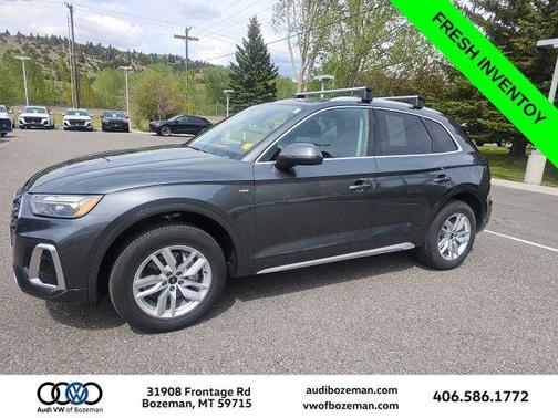 Daytona Gray Pearl Effect 2023 Audi Q5 45 S line Premium