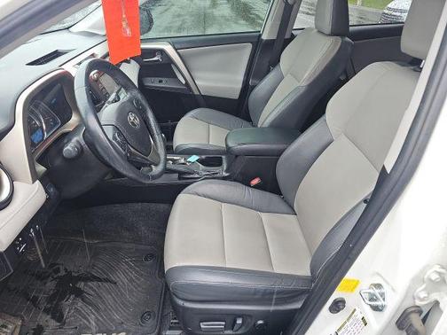 Blizzard Pearl 2015 Toyota RAV4 Limited