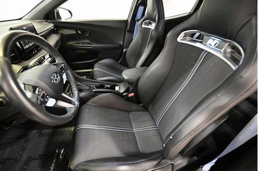2022 Hyundai Veloster N Base
