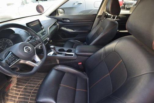 2020 Nissan Altima SR FWD