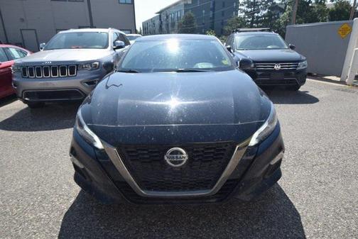 2020 Nissan Altima SR FWD