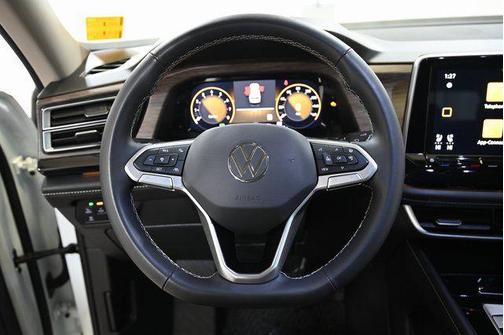 2024 Volkswagen Atlas 2.0T SEL