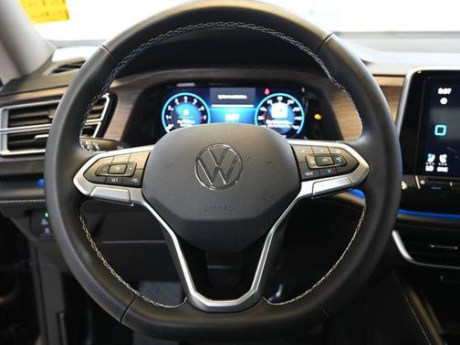 deep black pearl 2026 Volkswagen Atlas 2.0T SEL