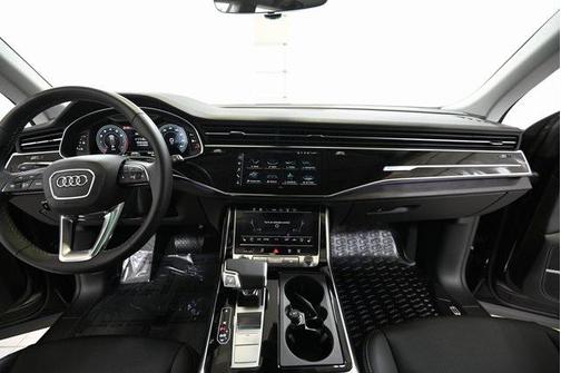 2023 Audi Q8 55 Prestige