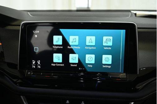 2026 Volkswagen Atlas Cross Sport 2.0T SEL Premium