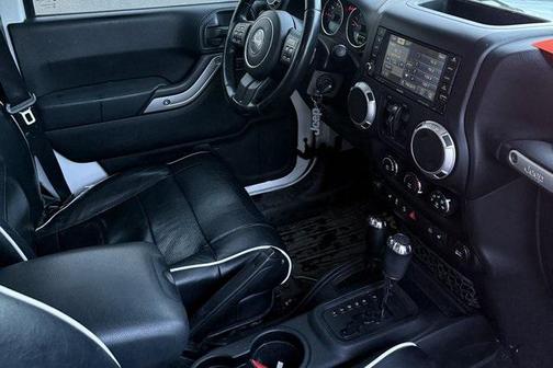 2011 Jeep Wrangler Unlimited Sahara