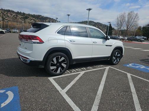 2024 Volkswagen Atlas Cross Sport 2.0T SEL